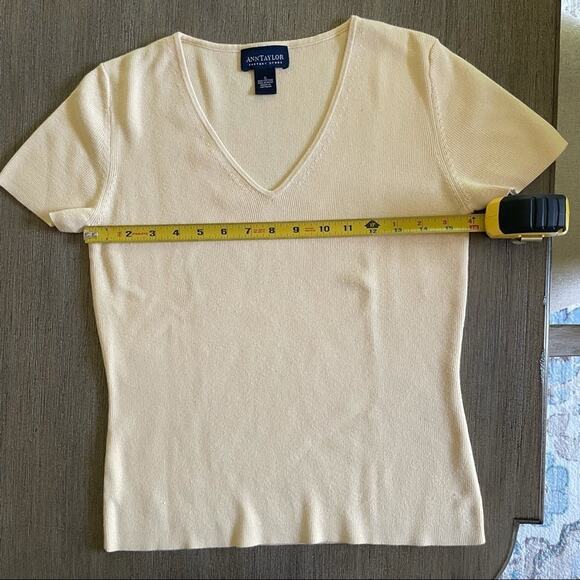 Ann Taylor Factory Store Sweater Light Yellow Short Sleeve Size Small - Picture 5 of 5